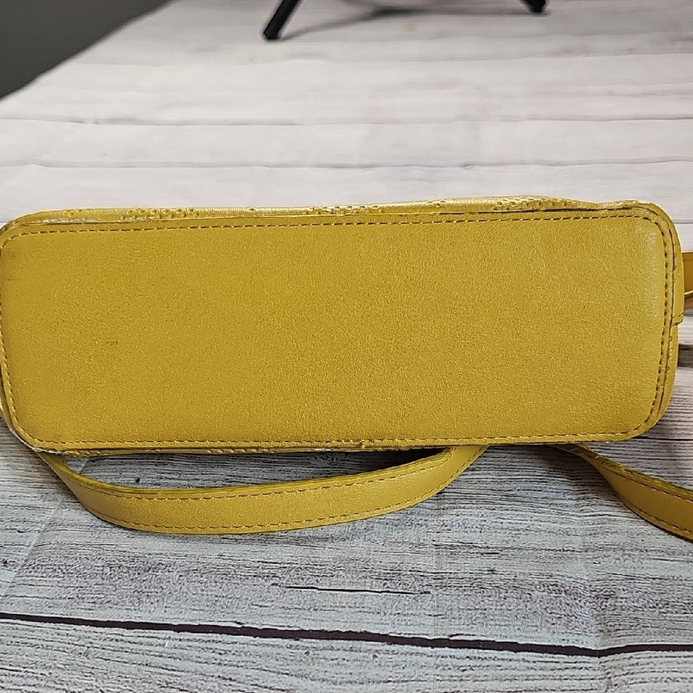 Betsey Johnson Yellow Crossbody Bag with Metallic Hardware - Picture 16 of 16
